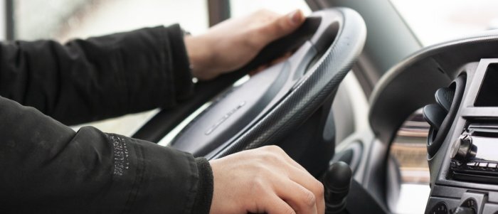 Patenti: accordo preventivo del Parlamento europeo per guida camion a 17 anni in UE