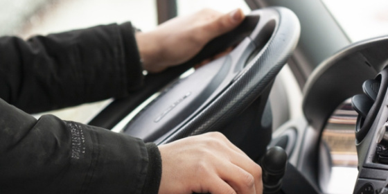 Patenti: accordo preventivo del Parlamento europeo per guida camion a 17 anni in UE
