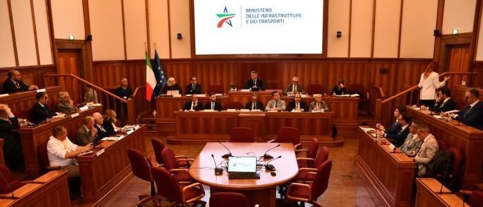 Autotrasporto e logistica: al Mit si insedia il tavolo permanente