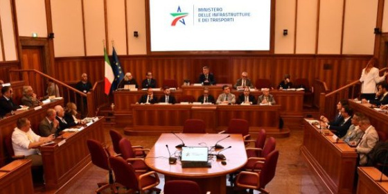 Autotrasporto e logistica: al Mit si insedia il tavolo permanente
